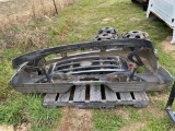 Front & Rear Bumper & Grill off a 2002 Ford F250