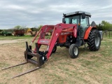 Massey Ferguson 471 w/MF 1070 Loader & Pallet Fork