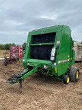 John Deere 566 Round Baler