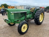 John Deere 820 2WD