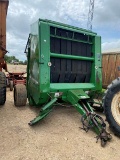 John Deere 535 Round Baler