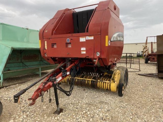 New Holland BR750 Round Baler