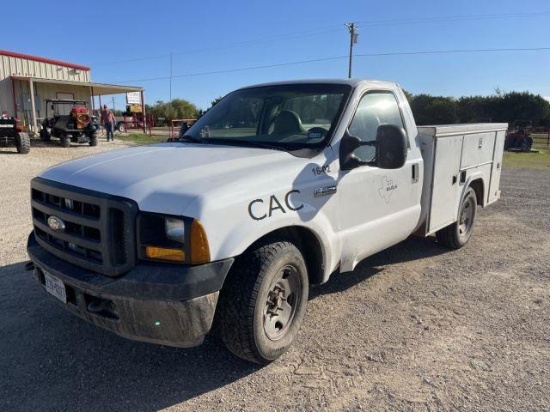 *2006 Ford F250 XL Super Duty w/Service Bed