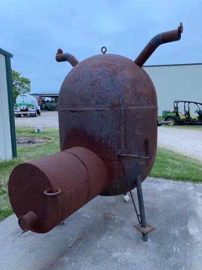 "the First Egg" Smoker Pit