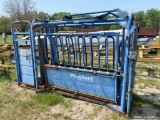 Priefert Squeeze Chute With Palpation Cage