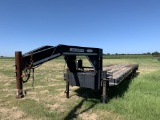 30' Flatbed Trailer w/Hydraulic Dovetail