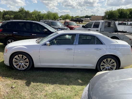 *2013 Chrysler 300 Luxury Sedan