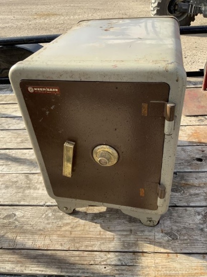Small Safe w/combination