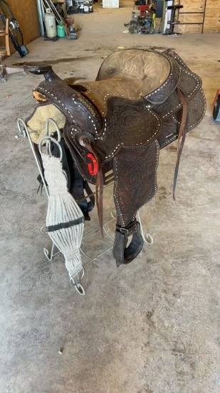 Saddle