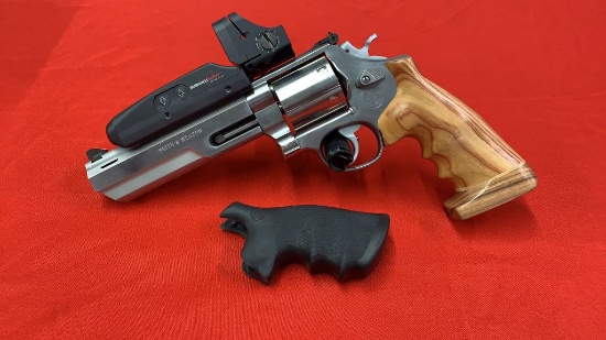 New S&W 629 Hunter Custom Shop 6" 44Mag