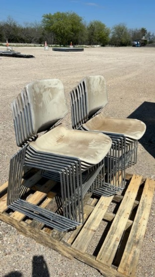 Lot of 14 Plastic Chairs