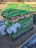Approx. 30 Bags Miracle Gro 2cuft Garden Soil