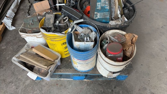 Pallet of Screws, Shelf Pulls and More