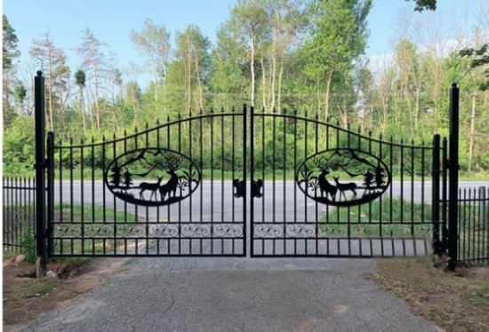 NEW 14' Bi-Parting Gate with Deer