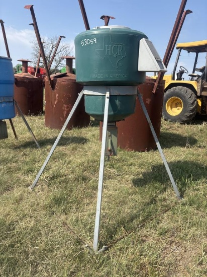 Rubbermaid Deer Feeder