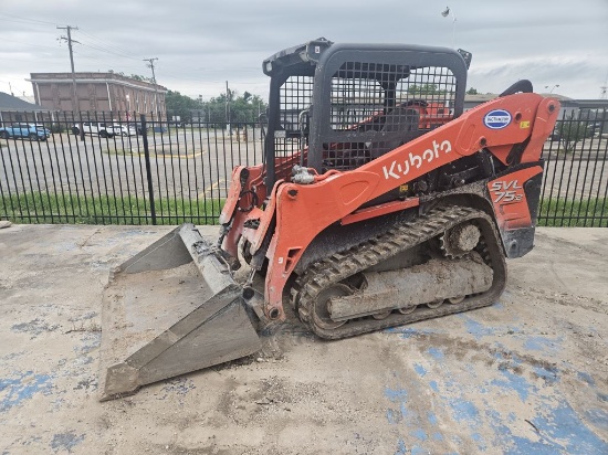 Kubota SVL 75-2 Tracked Skid Steer w/Bucket