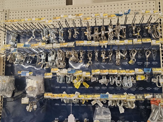 Section of NEW Assorted Links and Snaps