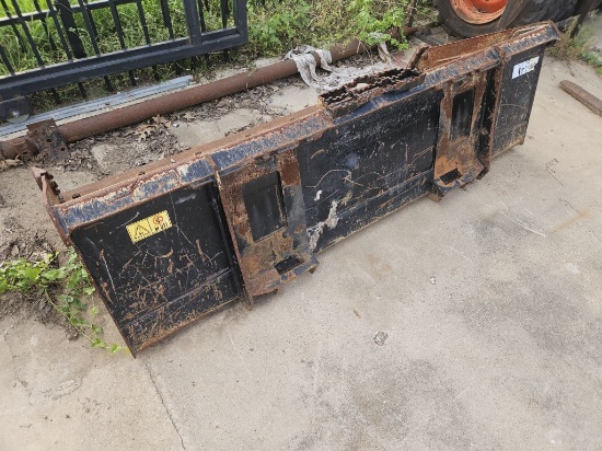 Kubota 72" Skid Steer Bucket