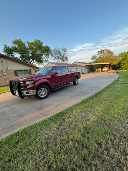 **2017 Ford F-150 Lariat Crew 4WD FX4