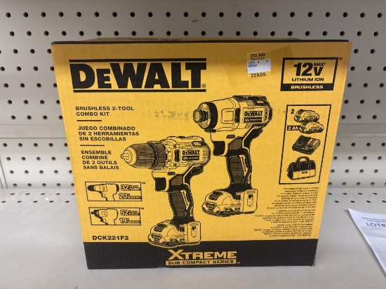 NEW DEWALT XTREME 12V MAX* Cordless Drill Kit