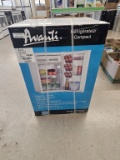 NEW Avanti Compact Refrigerator RM4406W