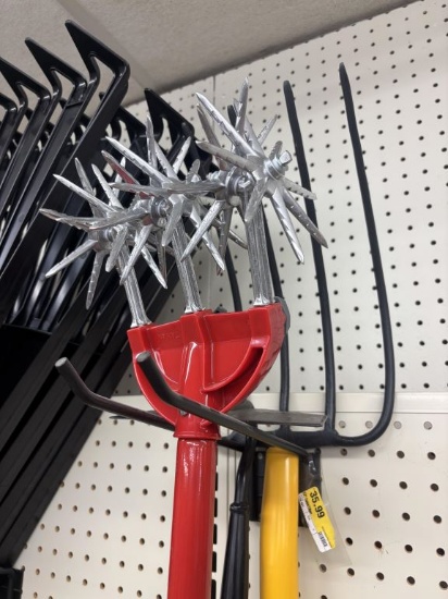 Lot of 3 NEW Gardening Tools