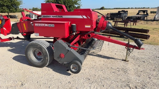 Hesston 1839 Massey Ferguson Inline Square Baler