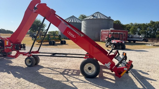 Kuhn AF10 Ten Bale Automatic Accumulator Trail