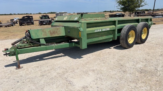 John Deere 780 Double Axle Manure Spreader