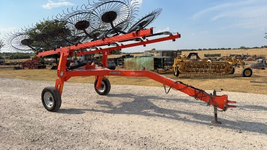 Kubota RA110CR 10 Wheel Hay Rake