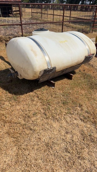 300 Gallon Tank w/Mounting Bracket