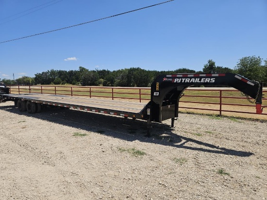 *2026 PJ 40' Tandem Axle GN Trailer