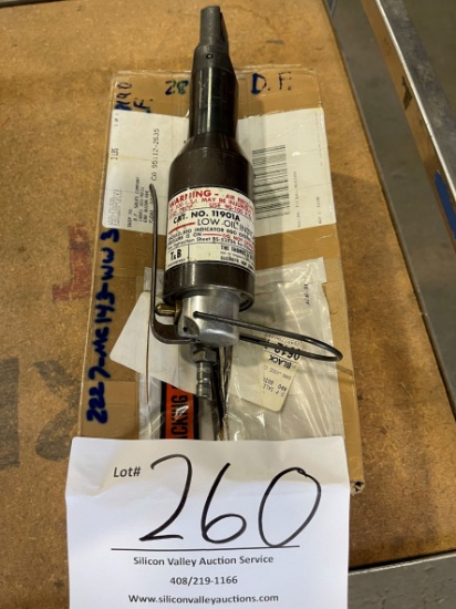 Pneumatic crimp tool
