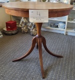 Wood table, round 29 1/2