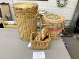 Hamper, woven basket w/lid, basket w/faux baked goods