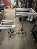 Pair of support stands