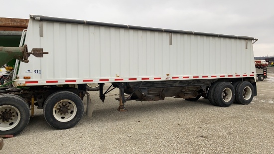 1995 Jet Company 30’ Center Dump Grain Trailer