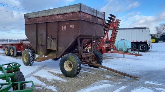 M & W Big Red Hopper Wagon