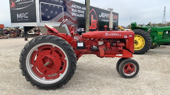 International Farmall Super C w 2 Point Hydraulic