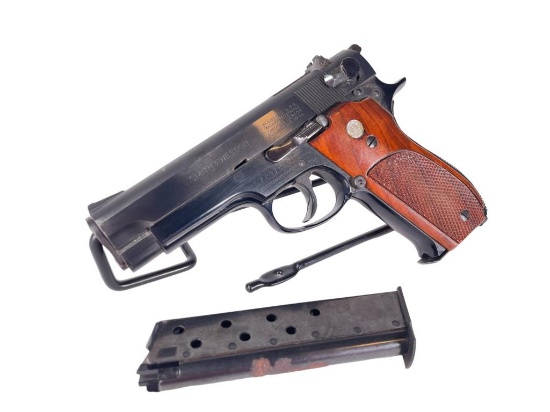 Smith & Wesson 9mm Semi-Auto Pistol