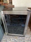 Magic Chef Wine/ Beverage Cooler