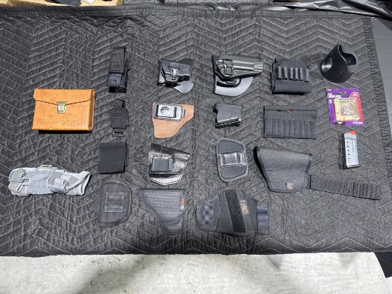 Lot of miscellaneous holsters