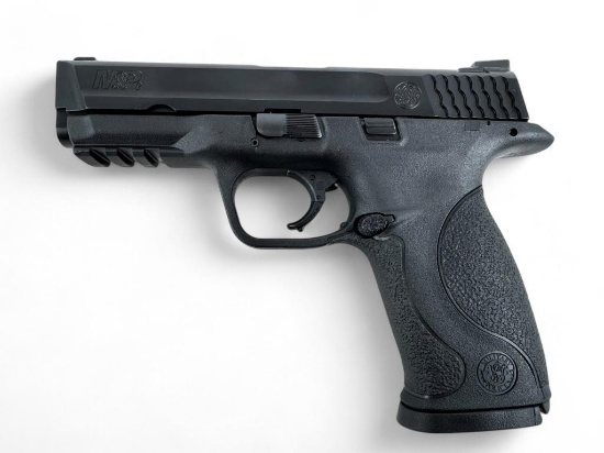 Smith & Wesson M&P 9mm Semi-Auto Pistol