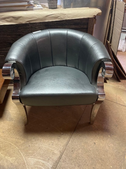 (1) Contemporary Leather Chair