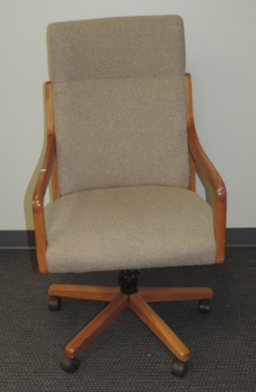 Cloth Covered Swivel Office Chair