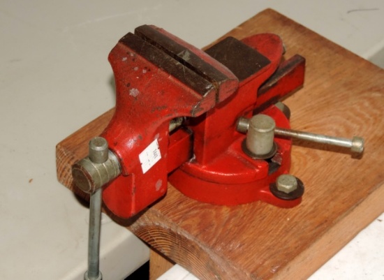 Bench Vise
