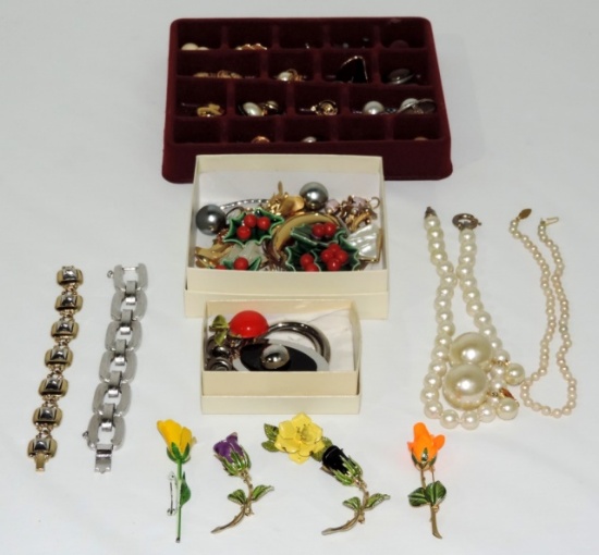 Tray Lot Vintage Costume Jewelry