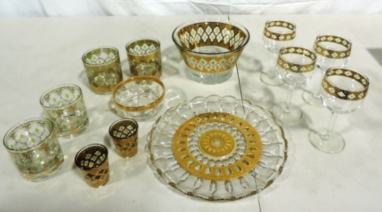 Tray Lot Gold Decorated Glassware