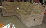 Nice 6 Pc. La-Z-Boy Sectional Sofa.