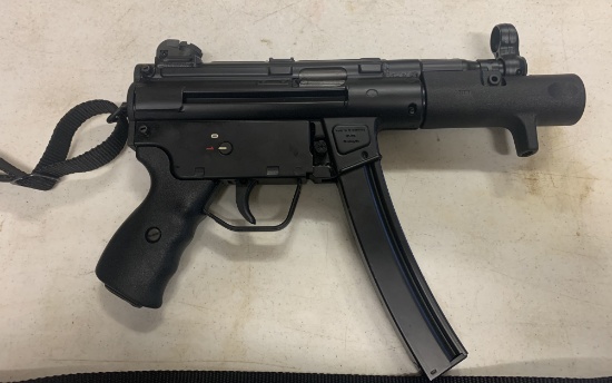 Heckler and Koch Model SP-89 9mm Pistol